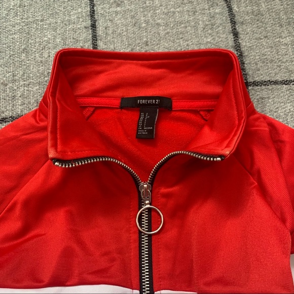 Red cropped jacket - Picture 5 of 5